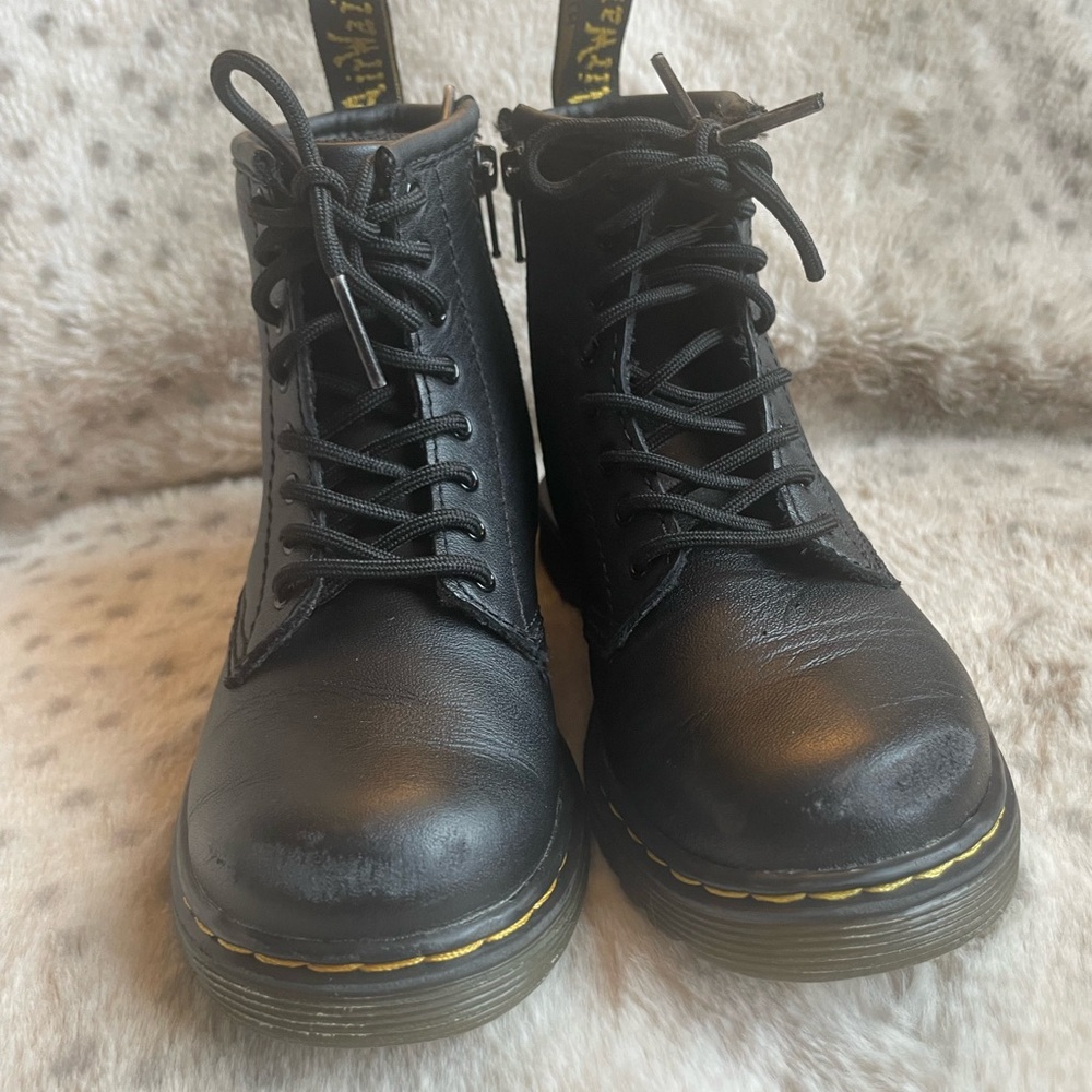 Dr. Martens, Kids Collection 1460T
Boots, US Size 10 - Picture 7 of 11